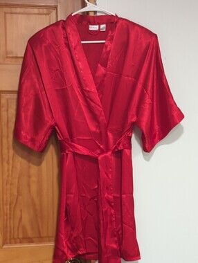Vintage Frederick's of Hollywood Red Satin Kimono-Style Robe with Belt